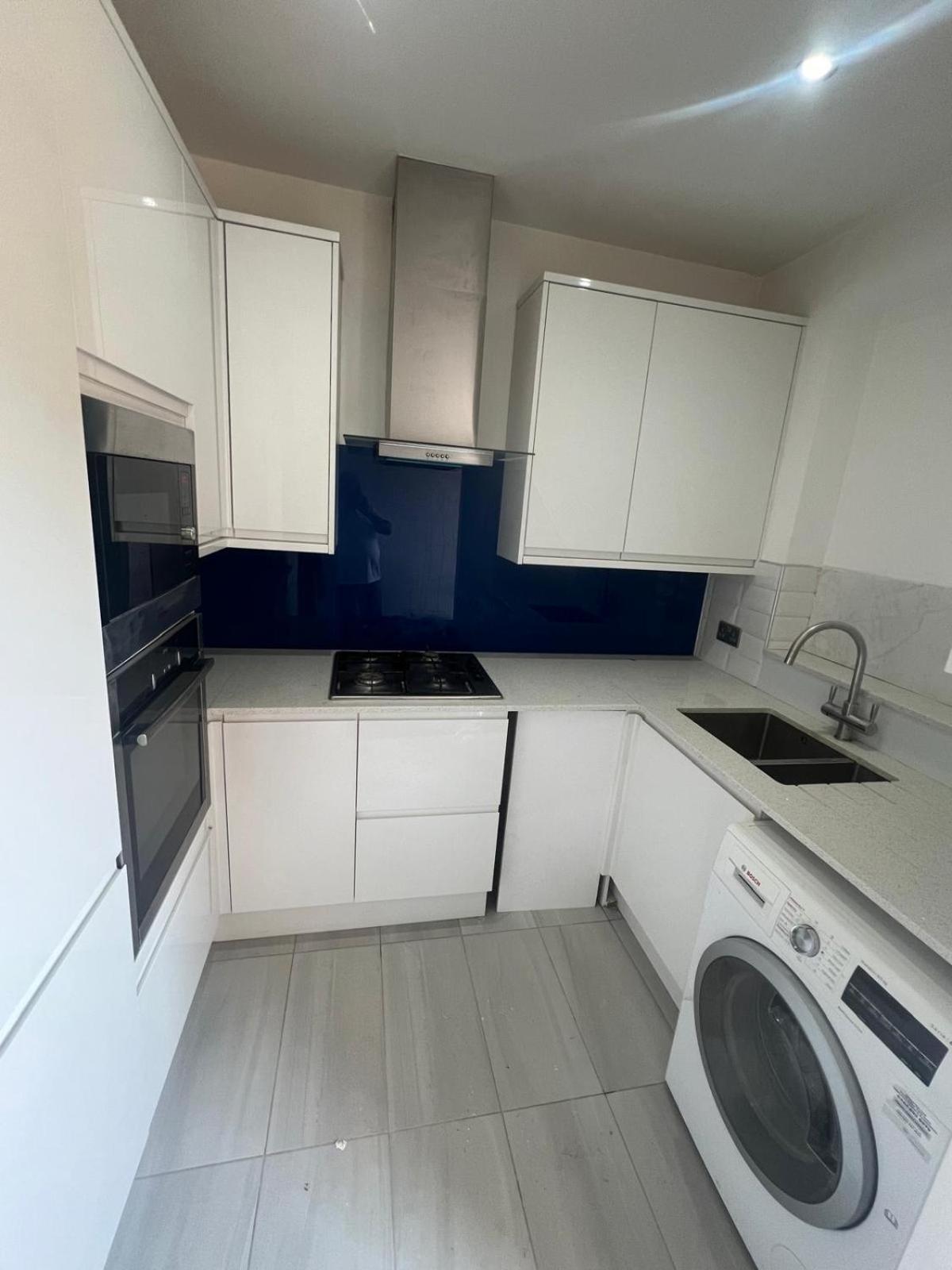 Good Priced Single Rooms In Northolt Екстериор снимка