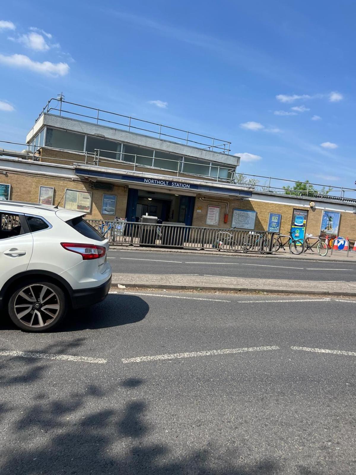 Good Priced Single Rooms In Northolt Екстериор снимка