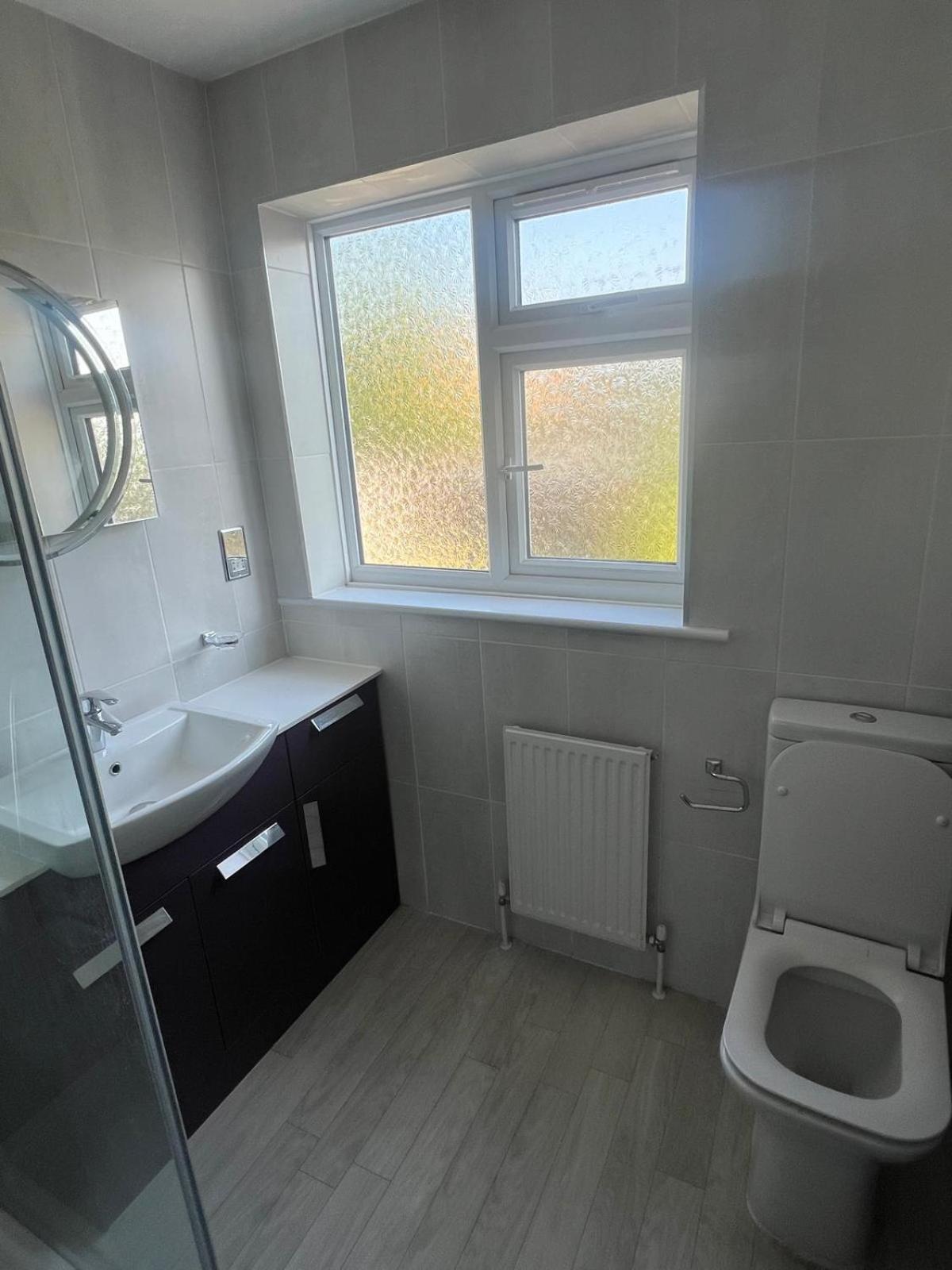 Good Priced Single Rooms In Northolt Екстериор снимка