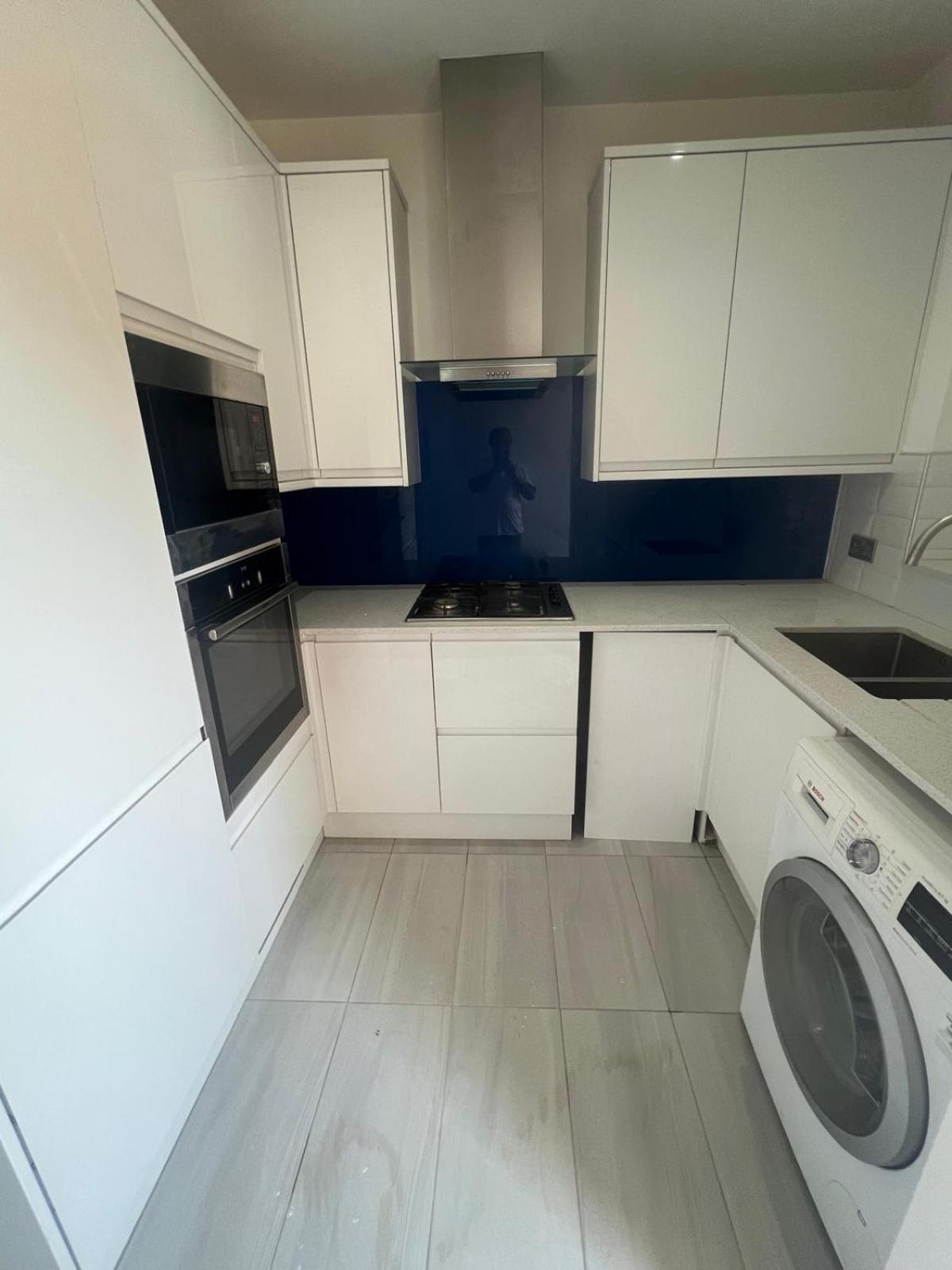 Good Priced Single Rooms In Northolt Екстериор снимка